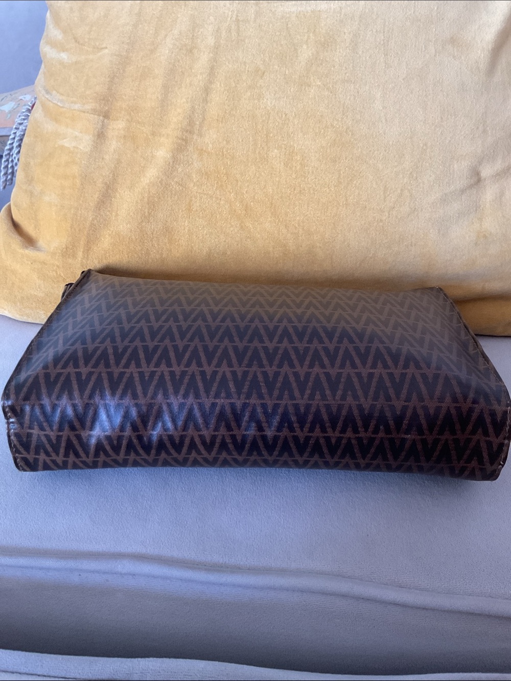 Valentino Brown UNISEX CLUTCH  EUC - Picture 4 of 9